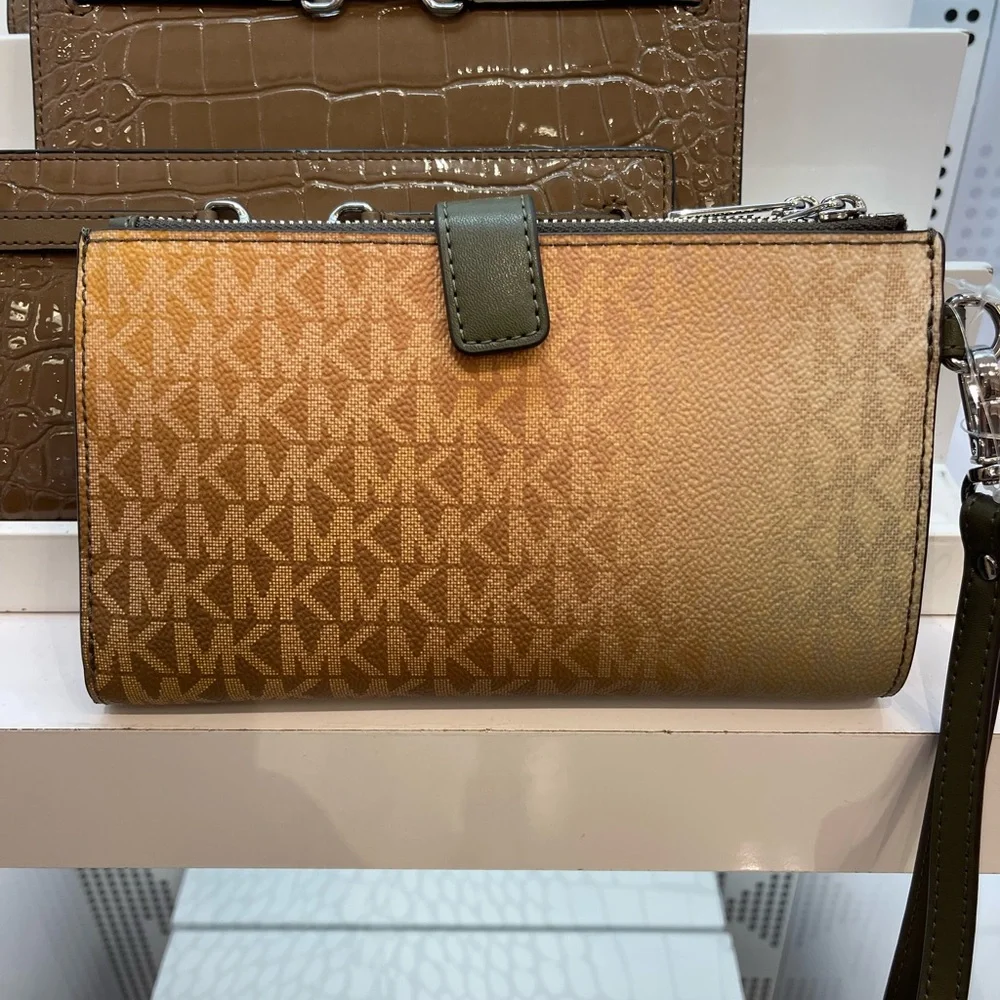 MICHAEL KORS Jet Set Lg Ombré Signature Logo Double Zip Wristlet Wallet Olive